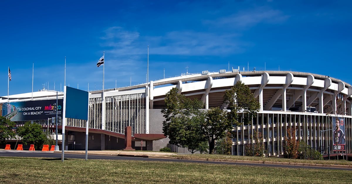 découvrez tout ce qu’il faut savoir sur le dcf : sa définition, son utilité en finance, et les étapes pour réaliser une analyse de flux de trésorerie actualisés.