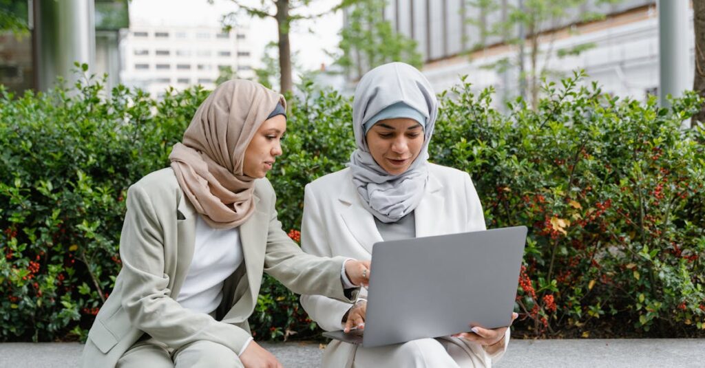 découvrez la finance islamique : principes, fonctionnement et avantages. apprenez comment cette alternative éthique respecte la loi islamique (charia) pour proposer des solutions financières responsables.